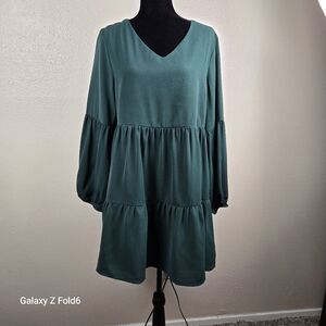 Hunter Green Tiered Babydoll Long Sleeve Dress – Size M – 100% Polyester‎ Boho
